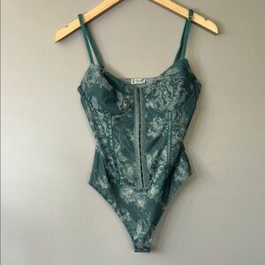 Free People Night Rhythm Printed Corset Bodysuit Size Medium Sage‎ Green Floral